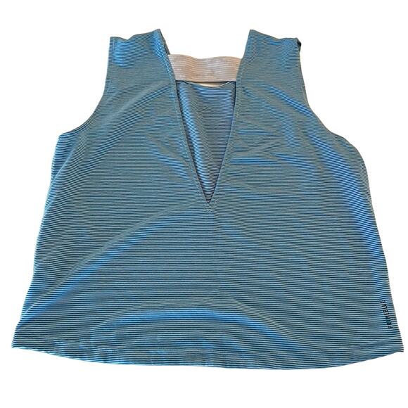 Adidas Primeblue Athletic Activewear Everyday Loose Tank Top Size Women's Small - Picture 2 of 3